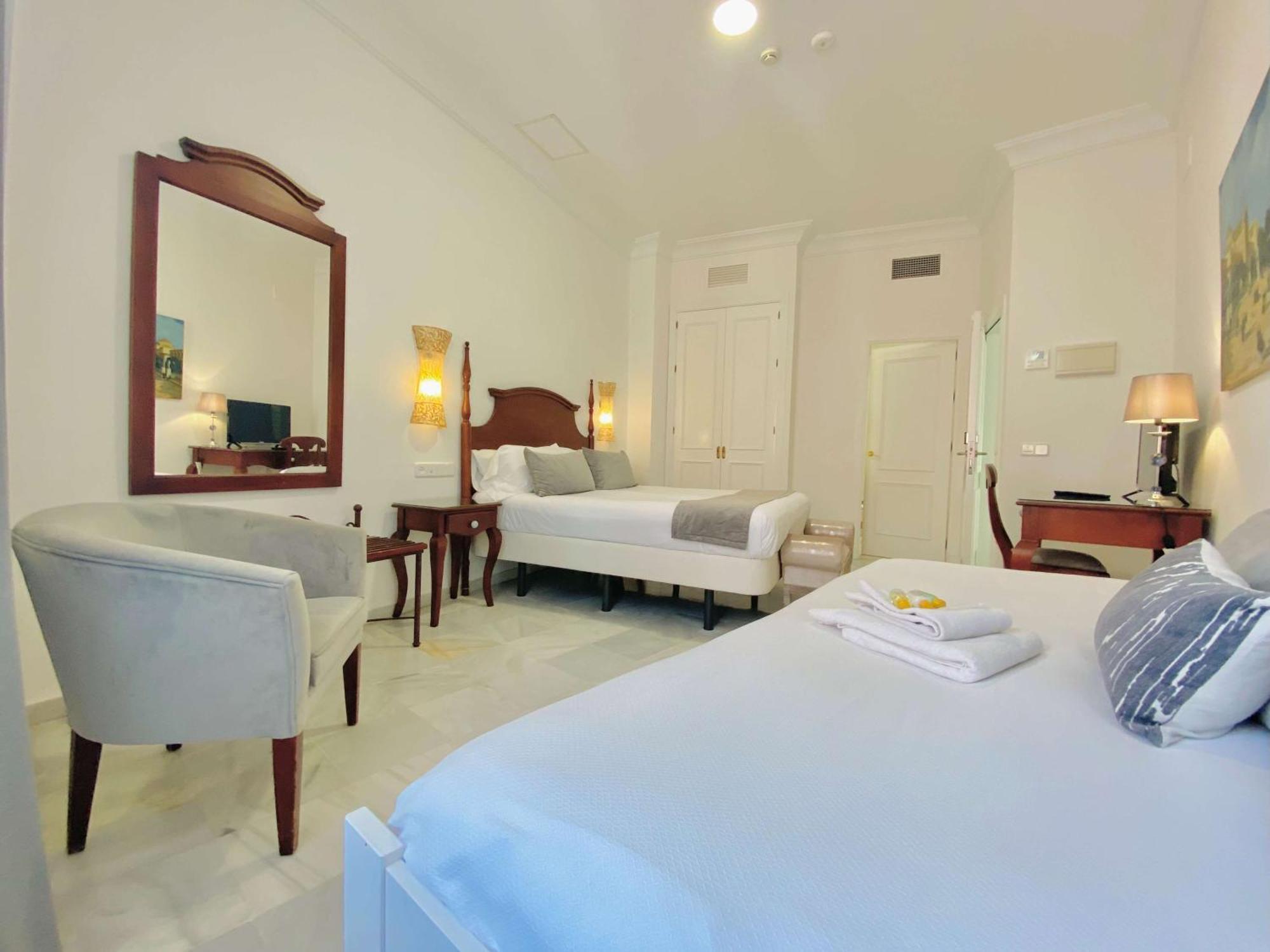 Hotel Las Cortes De Cádiz Esterno foto